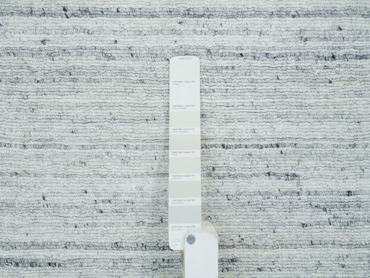 Modern / Contemporary hand-knotted wool runner in Ivory, 2'5" x 15'9" — SKU O065571 (view 4)
