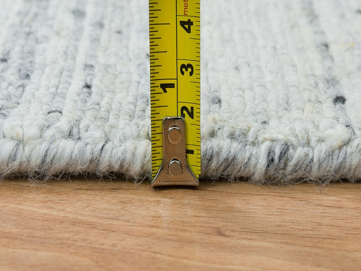 Modern / Contemporary hand-knotted wool runner in Ivory, 2'5" x 15'9" — SKU O065571 (view 7)