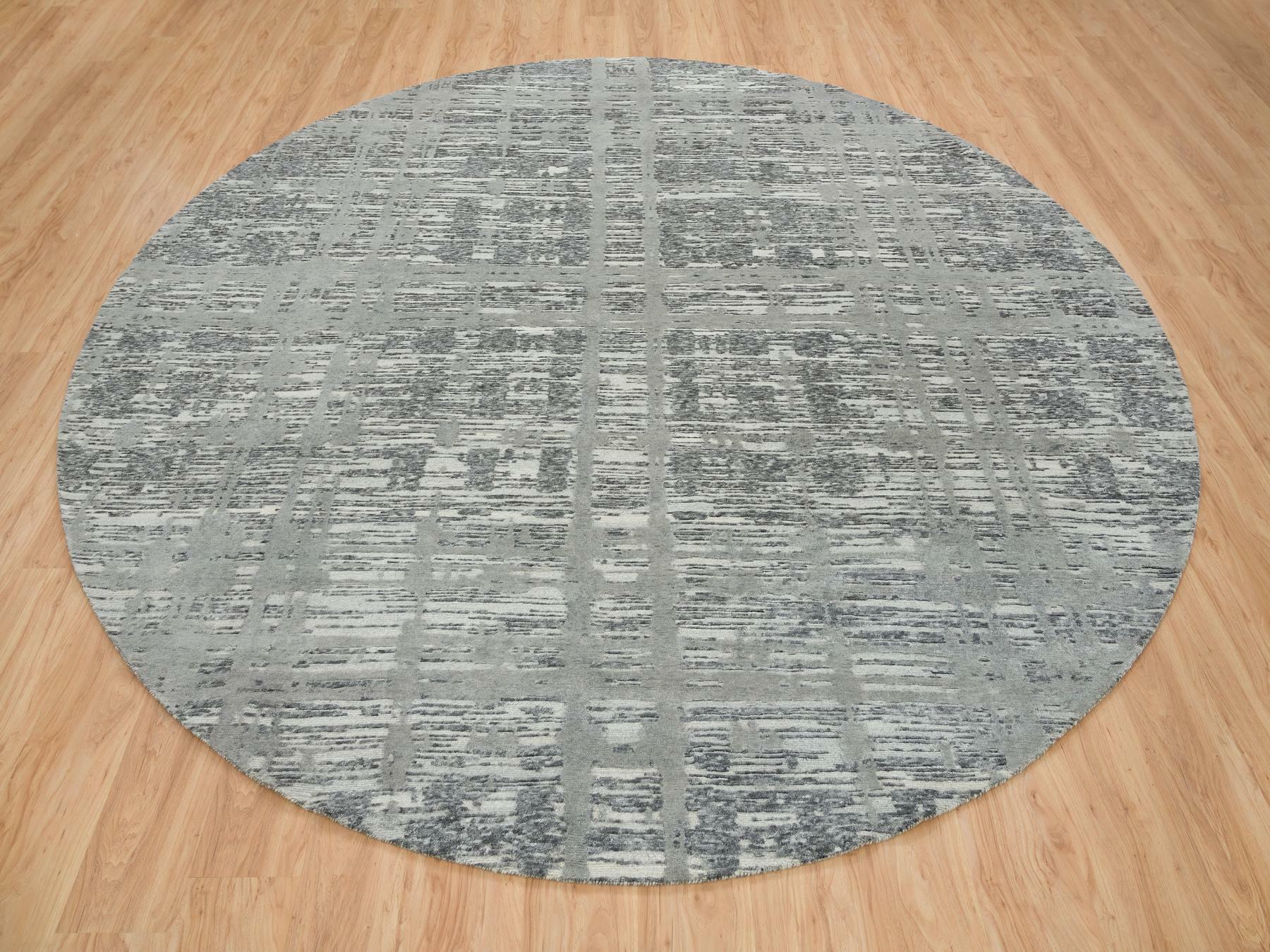 Modern / Contemporary hand-knotted wool rug in Gray, 10'1" x 10'1" — SKU O065640 (view 2)