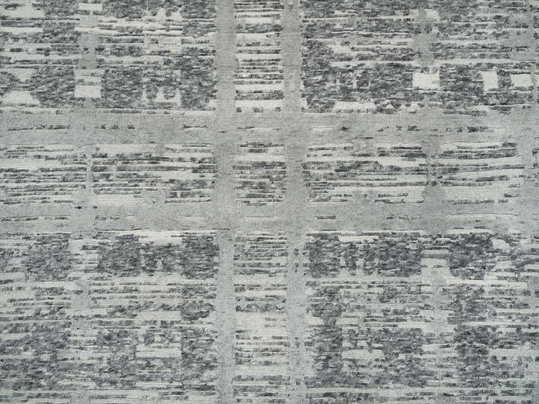 Modern / Contemporary hand-knotted wool rug in Gray, 10'1" x 10'1" — SKU O065640 (view 8)