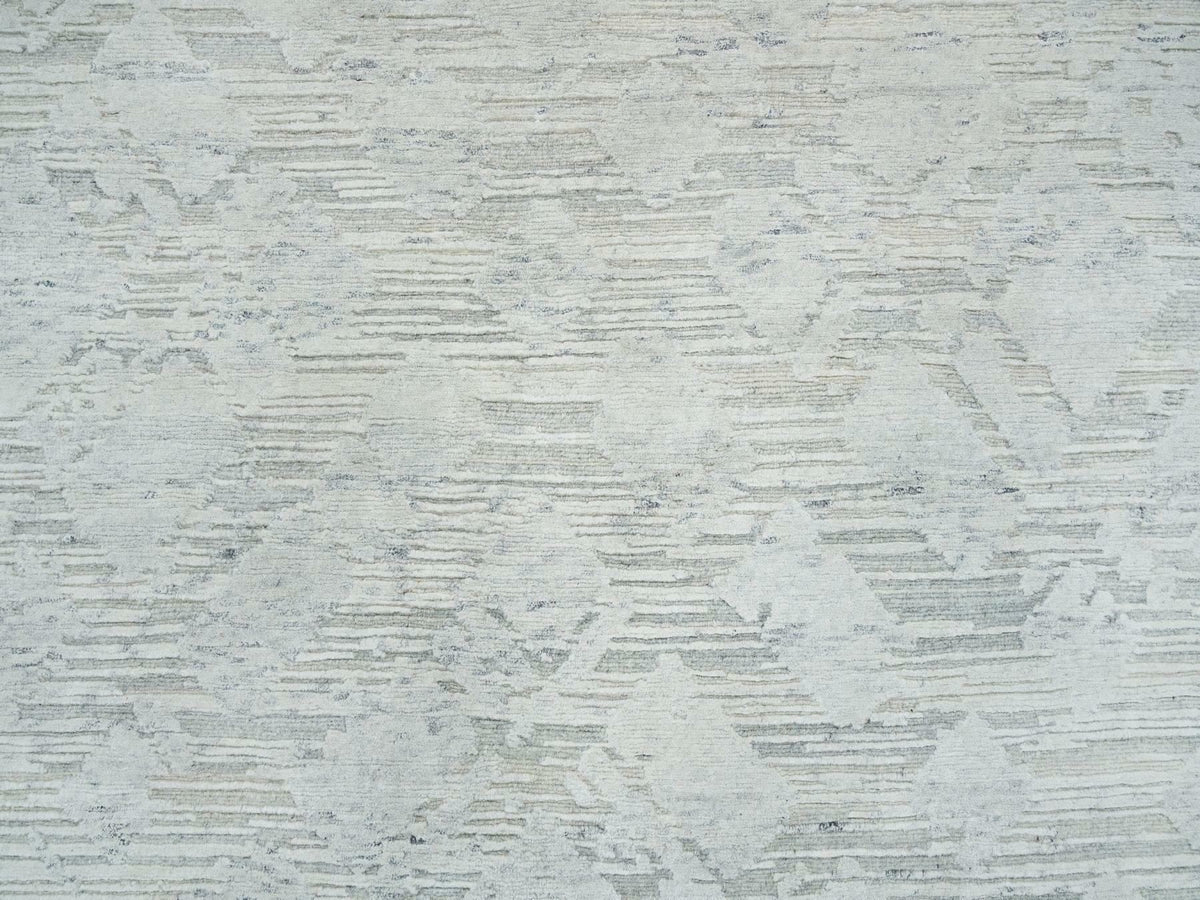 Modern / Contemporary hand-knotted wool rug in Gray, 6' x 9'3" — SKU O065642 (view 8)