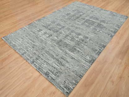 Modern / Contemporary hand-knotted wool rug in Gray, 6'1" x 9'2" — SKU O065643 (view 3)