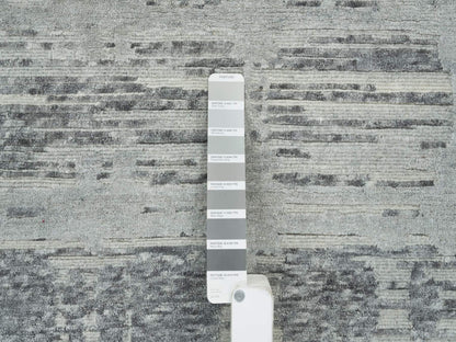Modern / Contemporary hand-knotted wool rug in Gray, 6'1" x 9'2" — SKU O065643 (view 7)