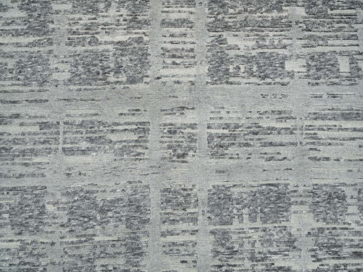 Modern / Contemporary hand-knotted wool rug in Gray, 6'1" x 9'2" — SKU O065643 (view 8)