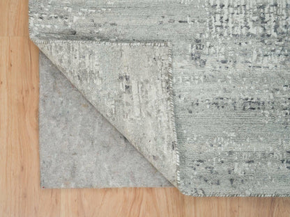 Modern / Contemporary hand-knotted wool rug in Gray, 6'2" x 6'2" — SKU O065657 (view 3)