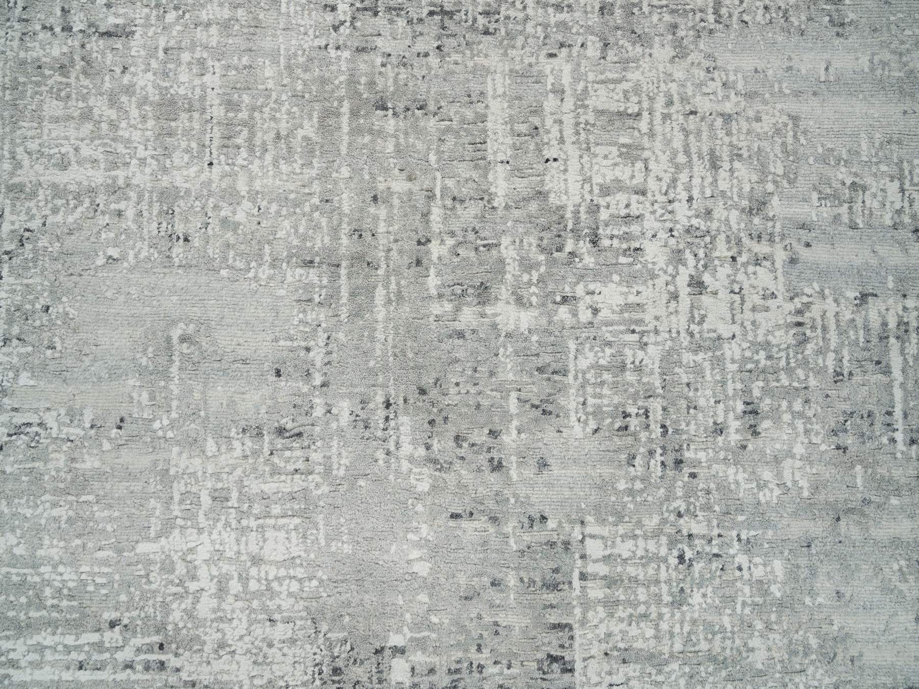 Modern / Contemporary hand-knotted wool rug in Gray, 6'2" x 6'2" — SKU O065657 (view 5)