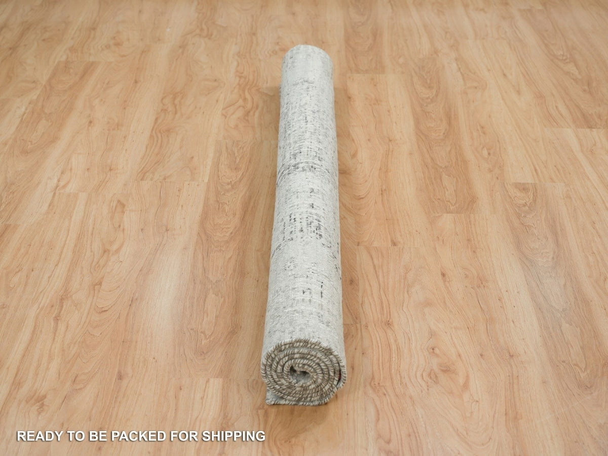 Modern / Contemporary hand-knotted wool rug in Gray, 6'2" x 6'2" — SKU O065657 (view 6)