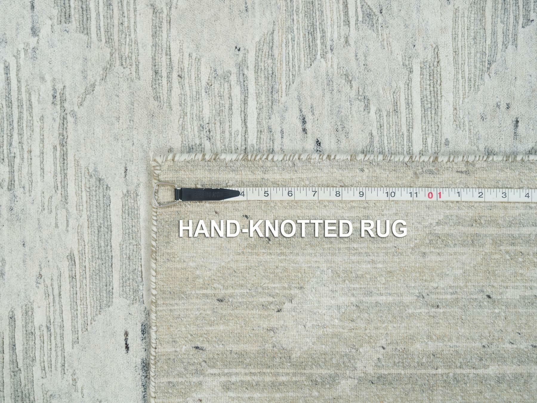 Modern / Contemporary hand-knotted wool rug in Gray, 6'1" x 6'1" — SKU O065658 (view 8)