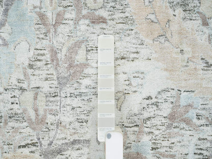 Transitional hand-knotted wool/silk rug in Ivory, 10' x 14'3" — SKU O065672 (view 7)