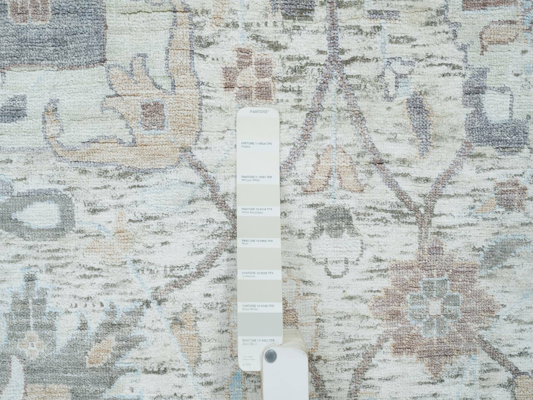 Tabriz Transitional hand-knotted silk rug in Ivory, 12' x 15'5" — SKU O065683 (view 7)