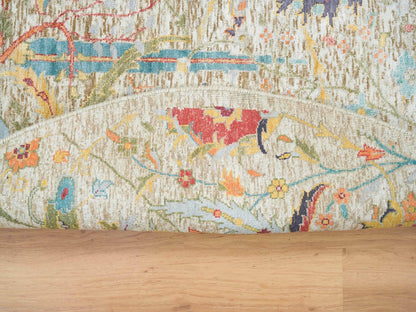 Transitional hand-knotted wool/silk rug in Ivory, 5'2" x 5'2" — SKU O065695 (view 3)