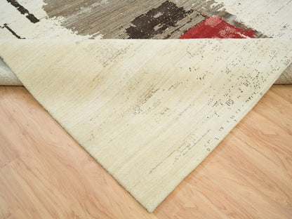 Gabbeh Modern / Contemporary hand-knotted wool rug in Ivory, 9'6" x 13'4" — SKU O065771 (view 6)