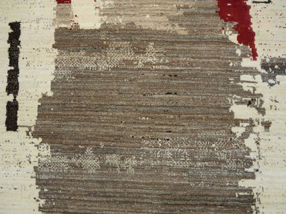 Gabbeh Modern / Contemporary hand-knotted wool rug in Ivory, 9'6" x 13'4" — SKU O065771 (view 8)