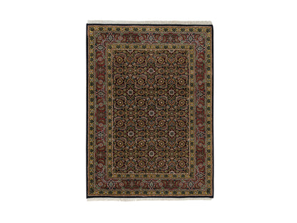 Black 4'1" x 5'9" Fine Oriental Hand knotted Wool Rug - Sku: O065804