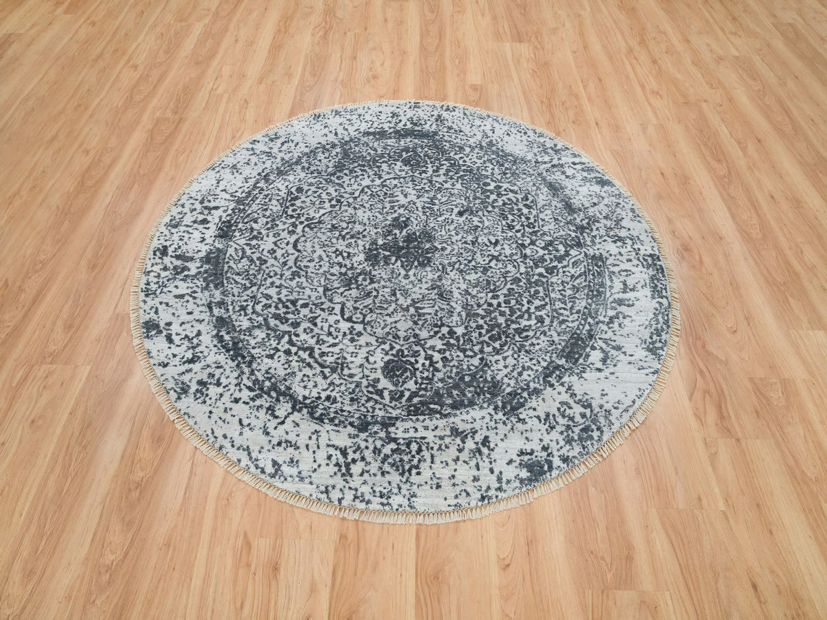 Transitional hand-knotted wool/silk rug in Gray, 5'11" x 5'11" — SKU O065829 (view 2)