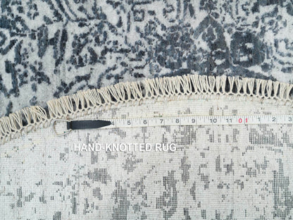 Grey 5'11" x 5'11" Transitional Hand knotted Wool/Silk Rug - Sku: O065829
