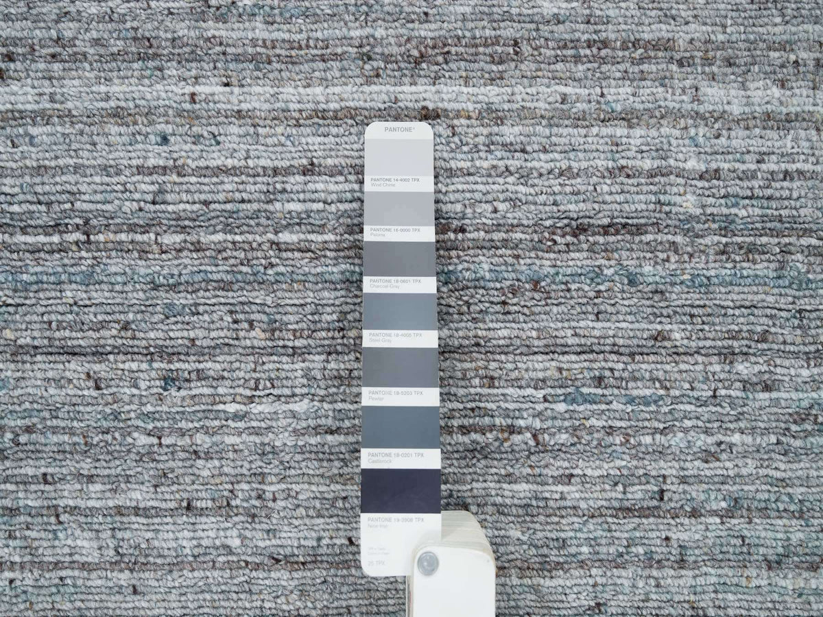 Modern / Contemporary hand-knotted wool rug in Gray, 12' x 14'11" — SKU O065836 (view 7)