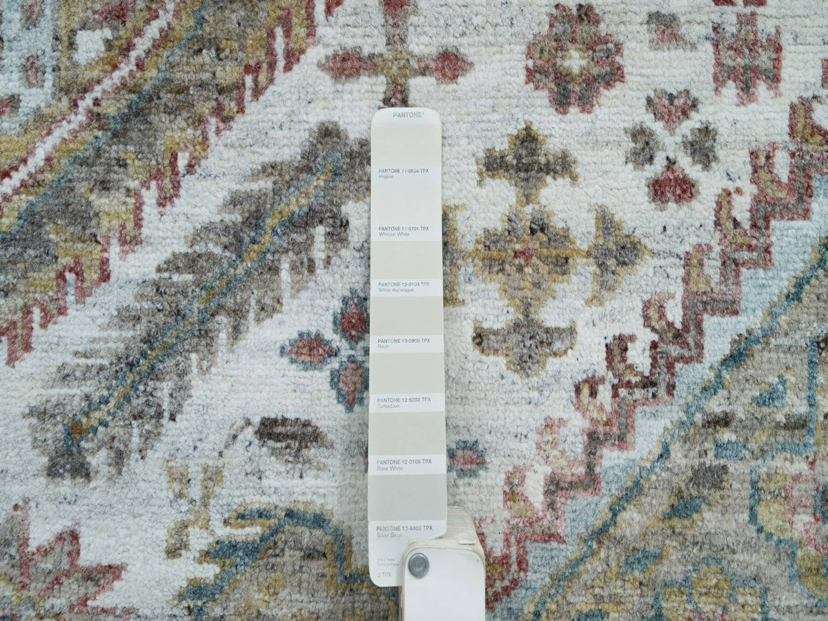 Shiraz Tribal & Geometric hand-knotted wool rug in Ivory, 8'10" x 11'10" — SKU O065856 (view 7)