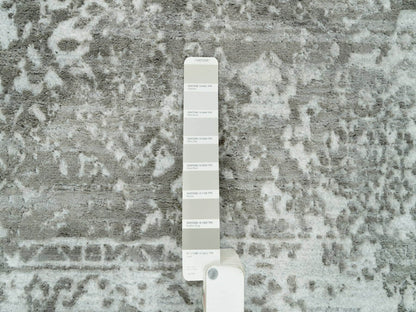 Transitional hand-knotted wool/silk rug in Gray, 8' x 10'2" — SKU O065872 (view 7)