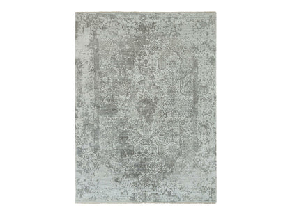 Transitional hand-knotted wool/silk rug in Gray, 8'11" x 11'11" — SKU O065873