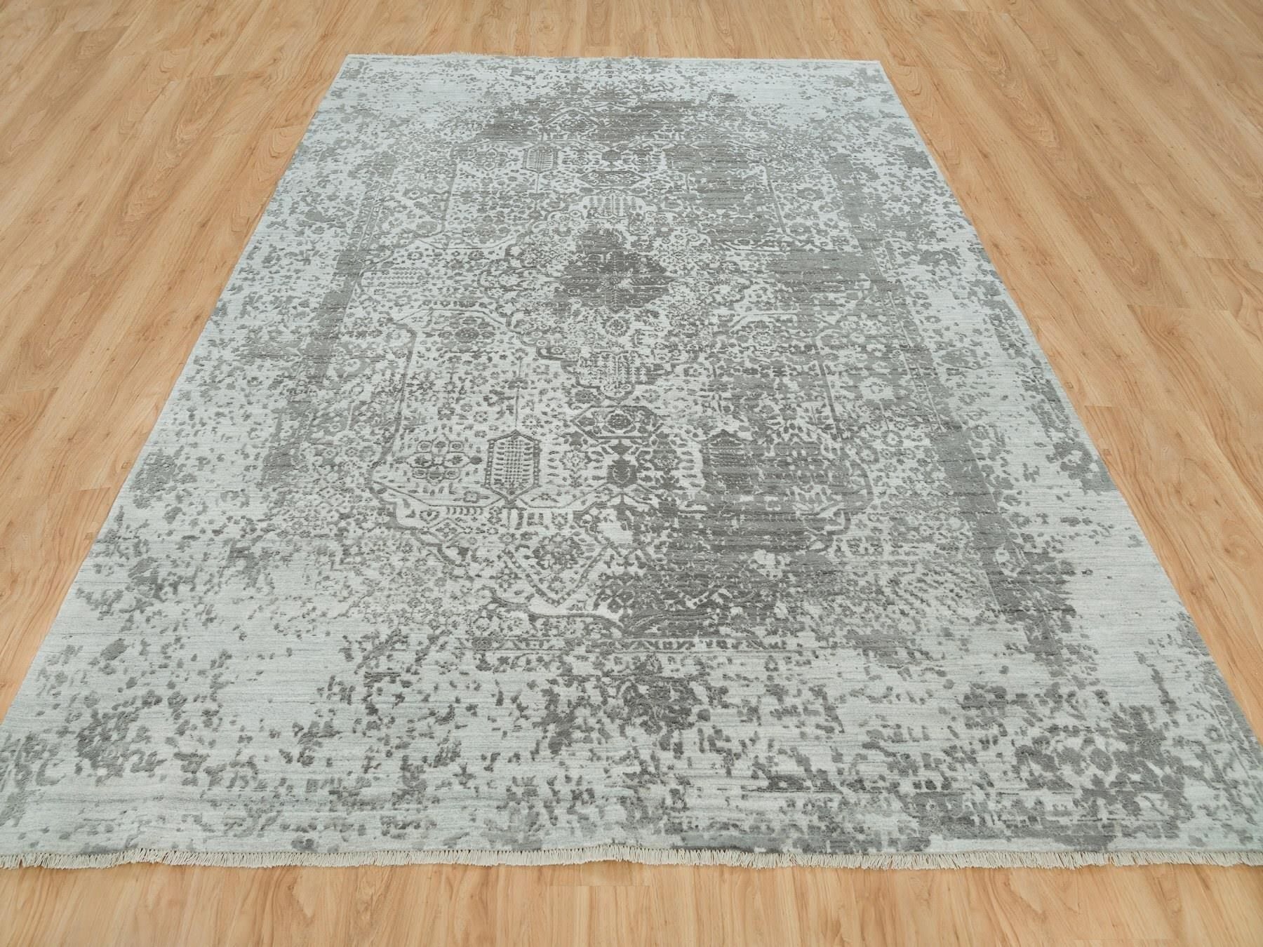 Transitional hand-knotted wool/silk rug in Gray, 8'11" x 11'11" — SKU O065873 (view 2)