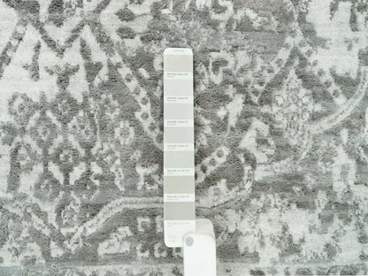 Transitional hand-knotted wool/silk rug in Gray, 9'11" x 14' — SKU O065874 (view 7)