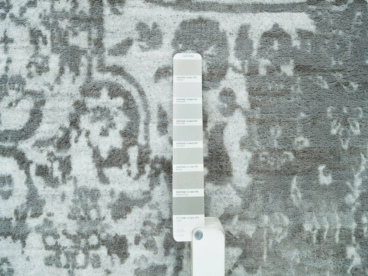 Transitional hand-knotted wool/silk rug in Gray, 12'1" x 17'10" — SKU O065875 (view 7)