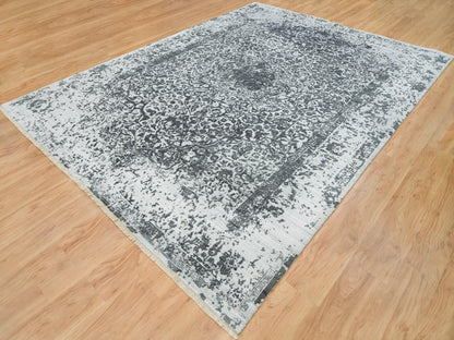 Transitional hand-knotted wool/silk rug in Gray, 9' x 12'2" — SKU O065876 (view 3)