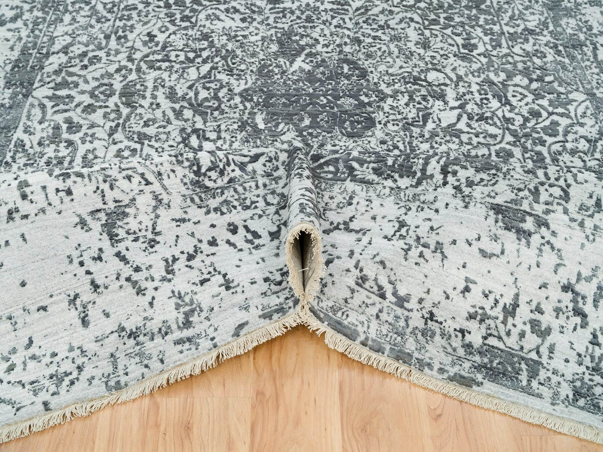 Transitional hand-knotted wool/silk rug in Gray, 9' x 12'2" — SKU O065876 (view 5)
