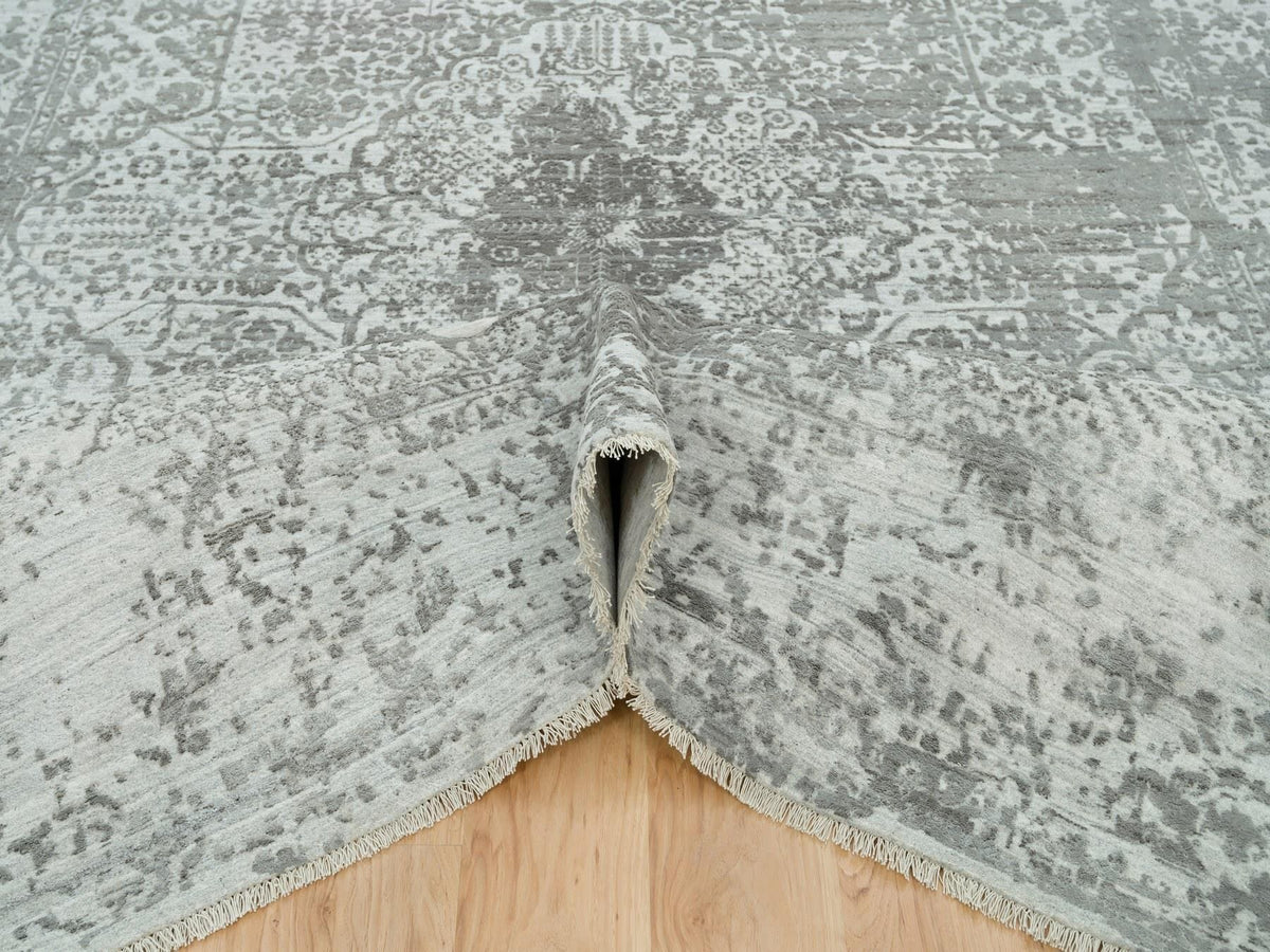 Transitional hand-knotted wool/silk rug in Gray, 8'11" x 12'1" — SKU O065877 (view 5)