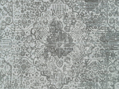 Transitional hand-knotted wool/silk rug in Gray, 8'11" x 12'1" — SKU O065877 (view 8)