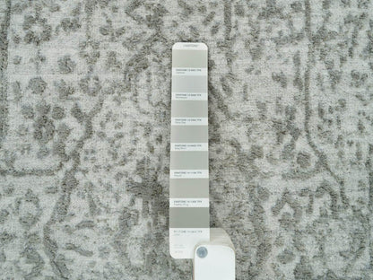 Transitional hand-knotted wool/silk runner in Gray, 2'6" x 15'10" — SKU O065890 (view 4)