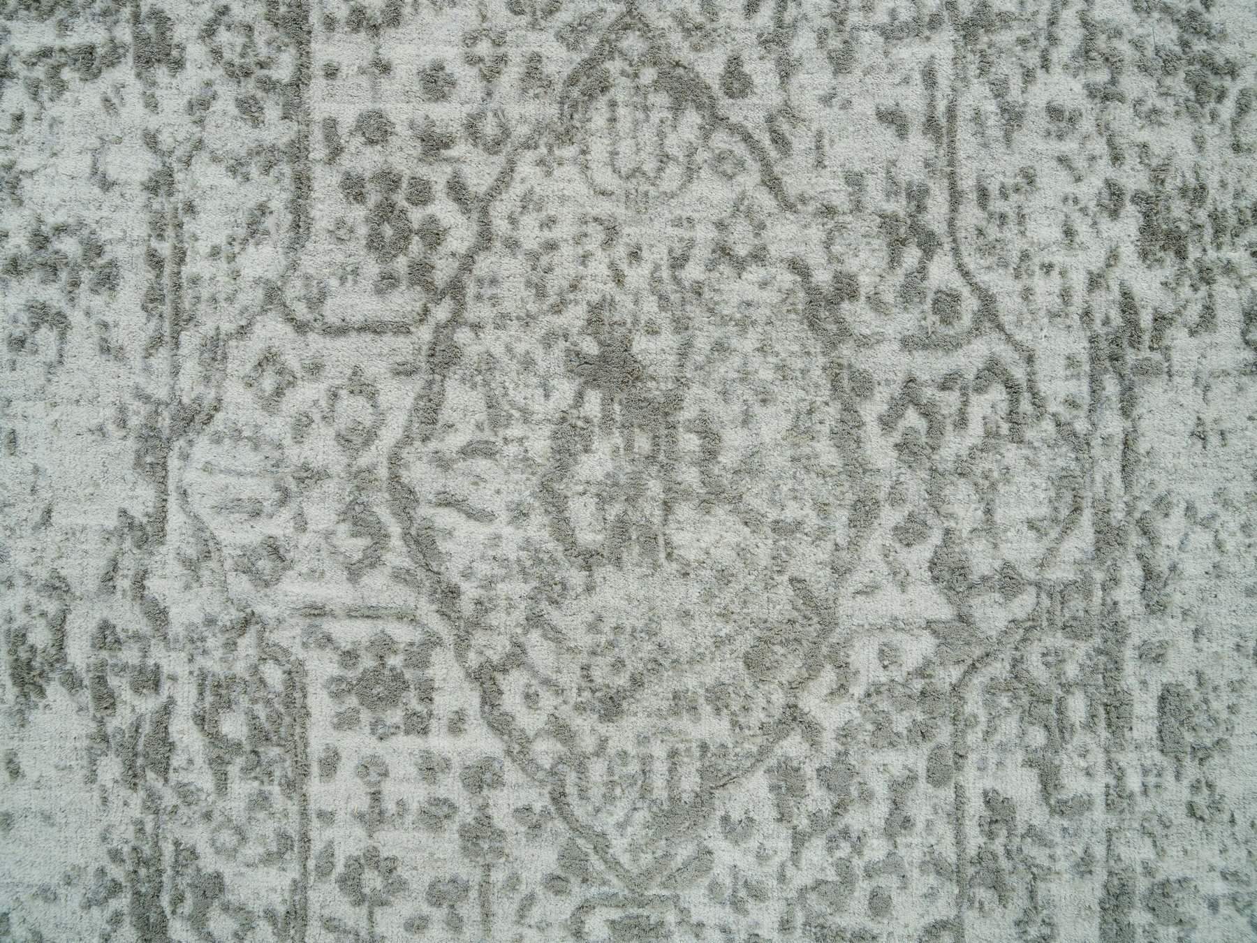 Transitional hand-knotted wool/silk runner in Gray, 2'6" x 15'10" — SKU O065890 (view 5)