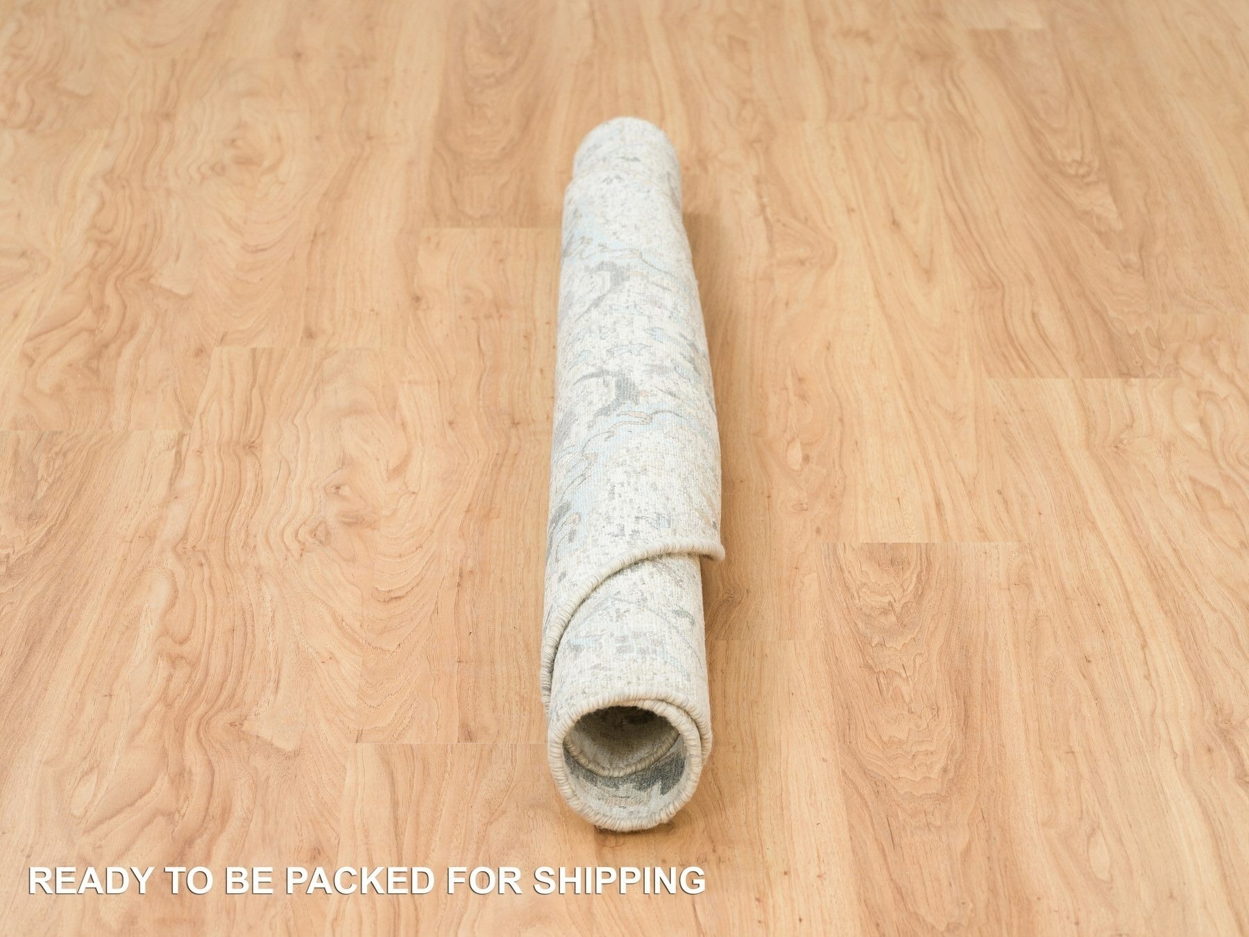 Transitional hand-knotted wool/silk rug in Ivory, 5' x 5' — SKU O065934 (view 6)