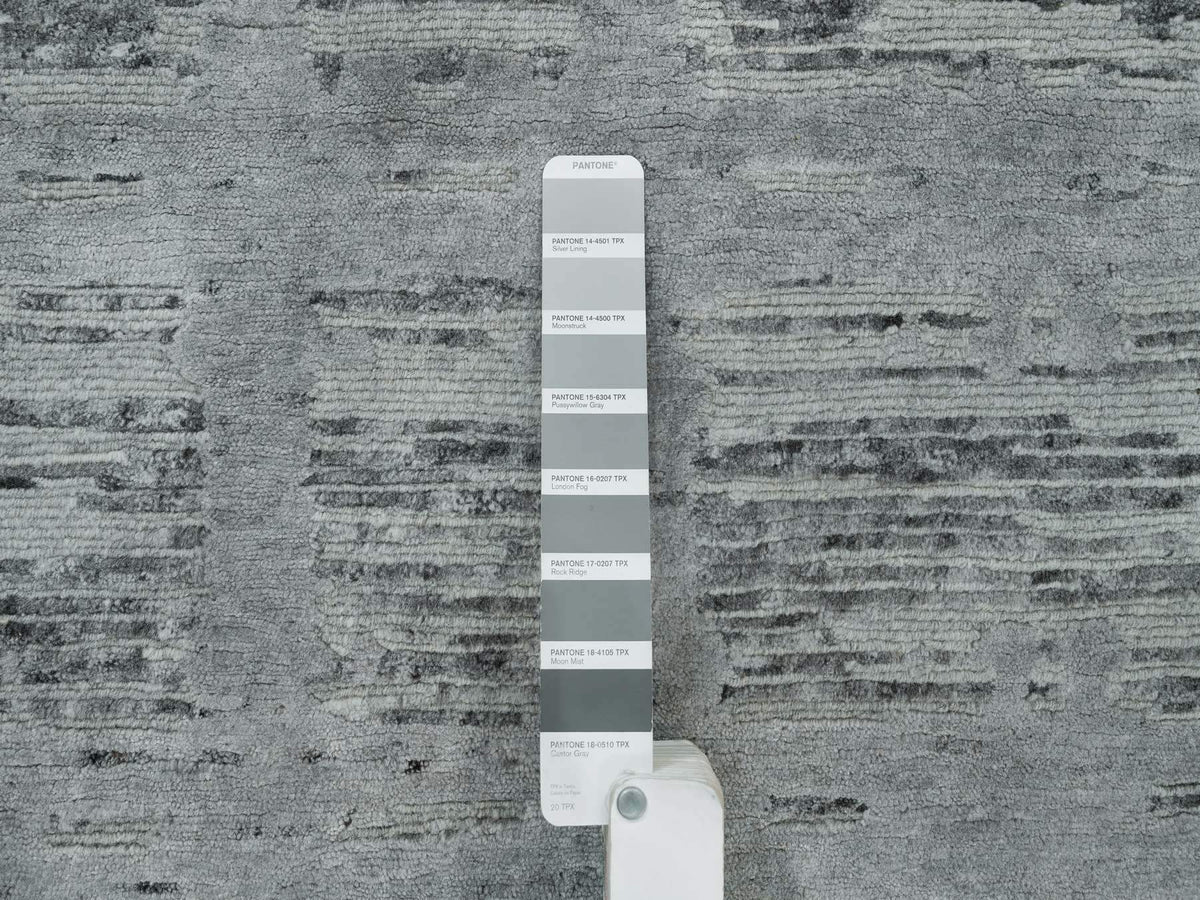 Modern / Contemporary hand-knotted wool rug in Gray, 8' x 10' — SKU O065945 (view 7)