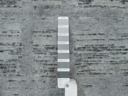 Modern / Contemporary hand-knotted wool rug in Gray, 8' x 10' — SKU O065945 (view 7)
