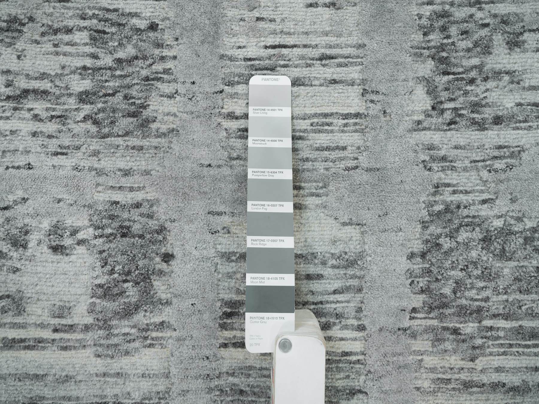 Modern / Contemporary hand-knotted wool runner in Gray, 2'7" x 25'6" — SKU O065956 (view 4)