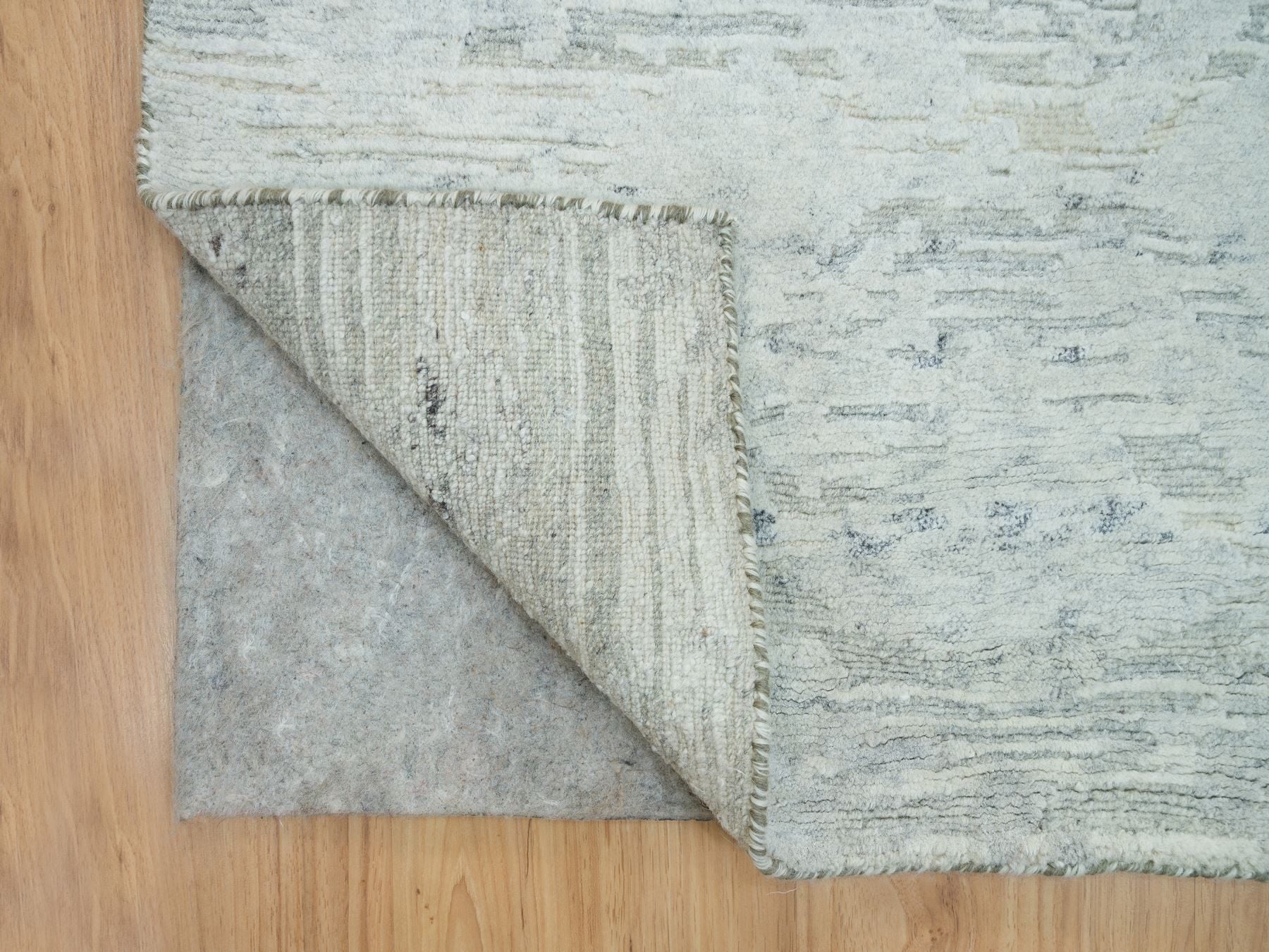 Modern / Contemporary hand-knotted wool runner in Gray, 2'7" x 22' — SKU O065957 (view 3)
