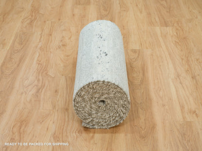 Modern / Contemporary hand-knotted wool runner in Gray, 2'7" x 22' — SKU O065957 (view 6)