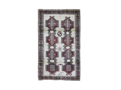 Ivory 3'7" x 6'0" Persian Hand knotted Wool Rug - Sku: O066017