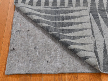 Grey 4'0" x 5'10" Flatweave / Kilim Hand woven Wool Rug - Sku: O066079