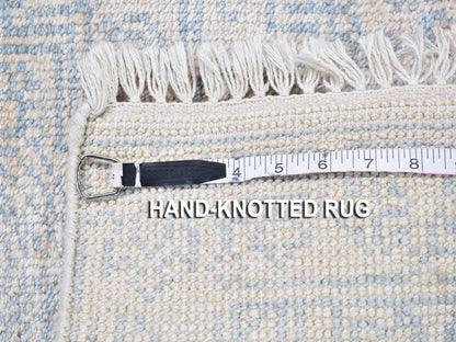 Ivory 2'1" x 3'1" Transitional Hand knotted Wool/Silk Rug - Sku: O066148
