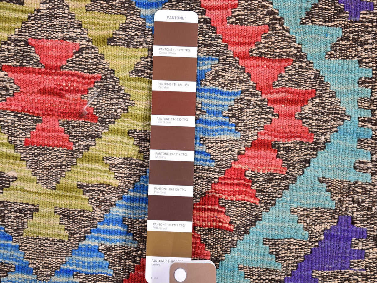 Kilim Flat-Weave hand-knotted wool rug in Multicolored, 3'3" x 5' — SKU O066186 (view 2)