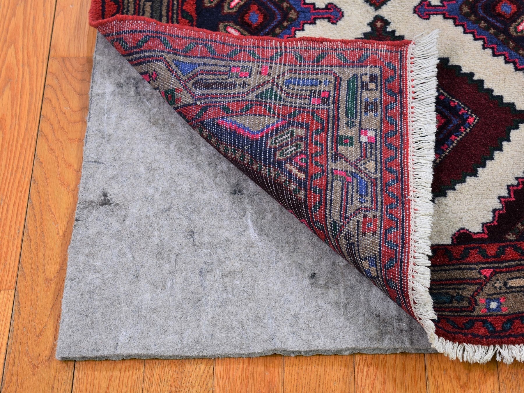 Hamadan Persian hand-knotted wool rug in Ivory & Brown, 2'8" x 4'1" — SKU O066320 (view 3)