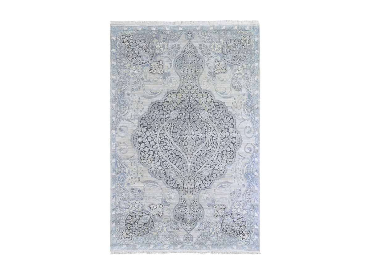 Transitional hand-knotted wool/silk rug in Ivory, 6' x 9'2" — SKU O066355