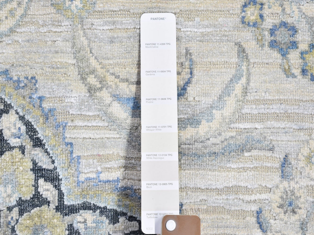 Transitional hand-knotted wool/silk rug in Ivory, 6' x 9'2" — SKU O066355 (view 3)