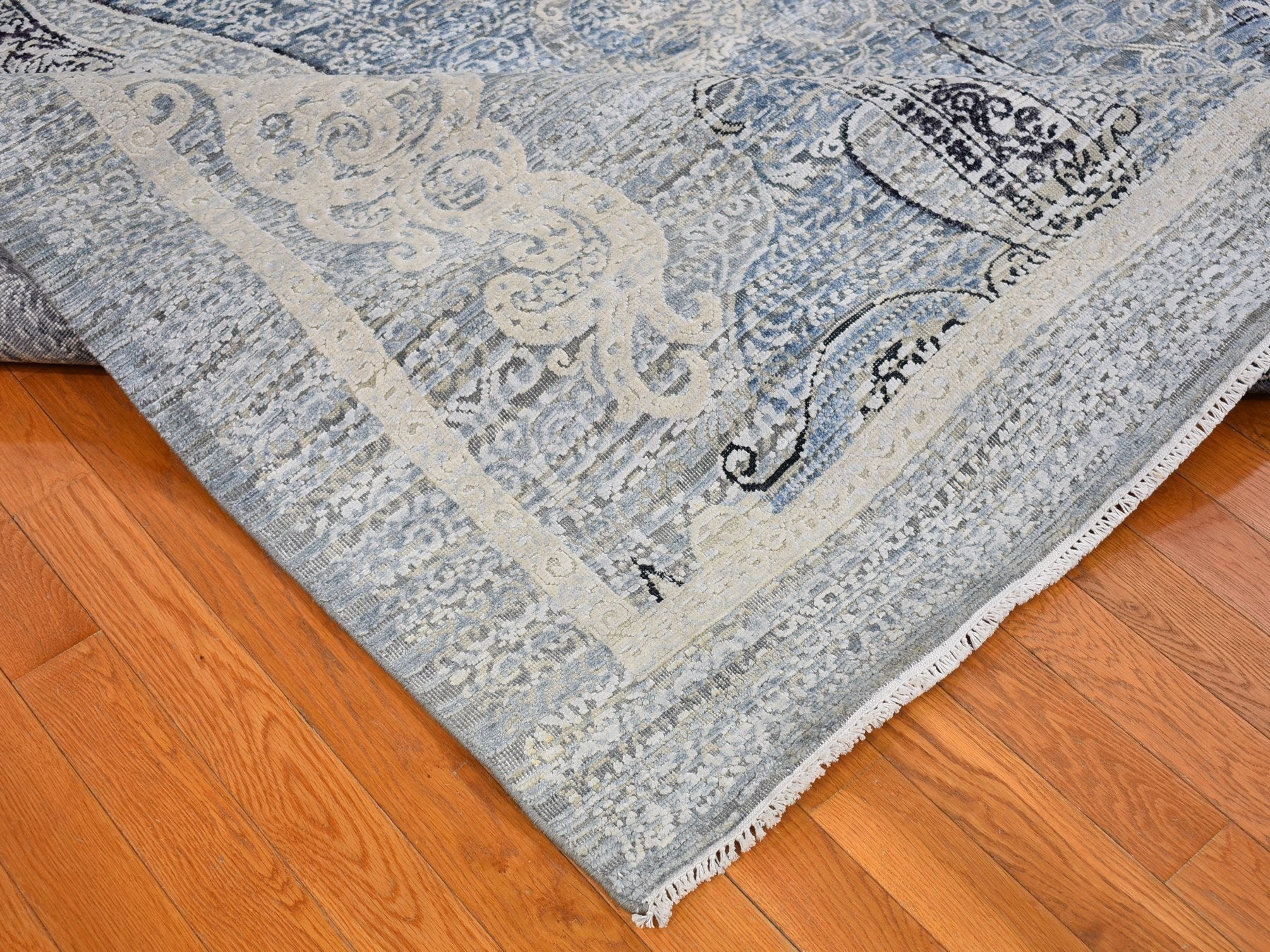 Transitional hand-knotted wool/silk rug in Blue, 10'3" x 14'3" — SKU O066392 (view 7)