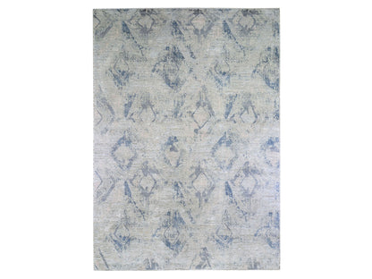 Wool / Silk hand-knotted wool/silk rug in Ivory, 10' x 14'1" — SKU O066443