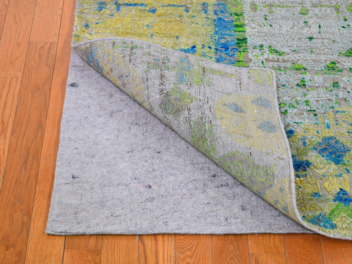 Modern / Contemporary hand-knotted wool/silk rug in Green, 6' x 9'4" — SKU O066452 (view 5)