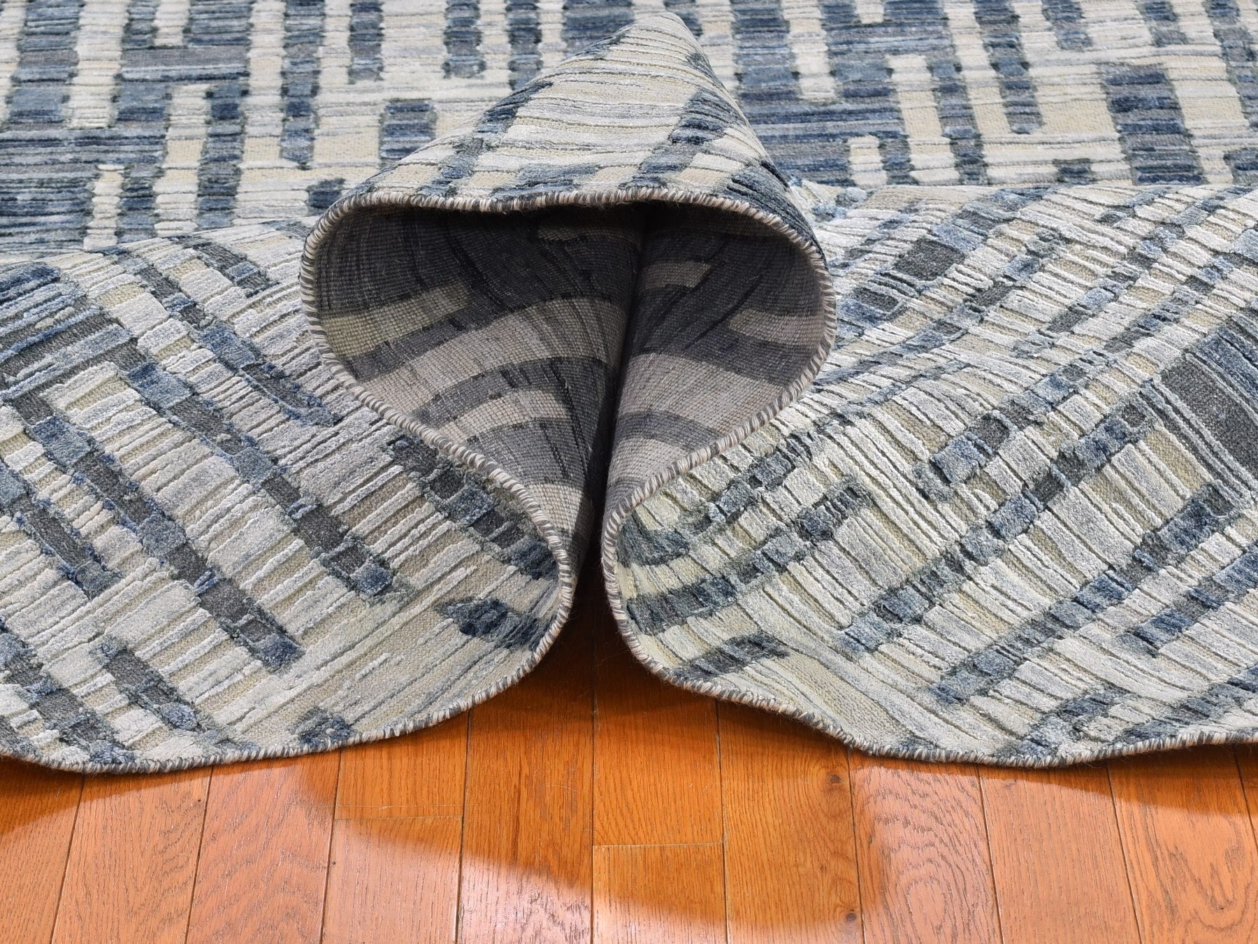 Modern / Contemporary hand-knotted wool/silk rug in Blue, 10'1" x 10'1" — SKU O066465 (view 6)